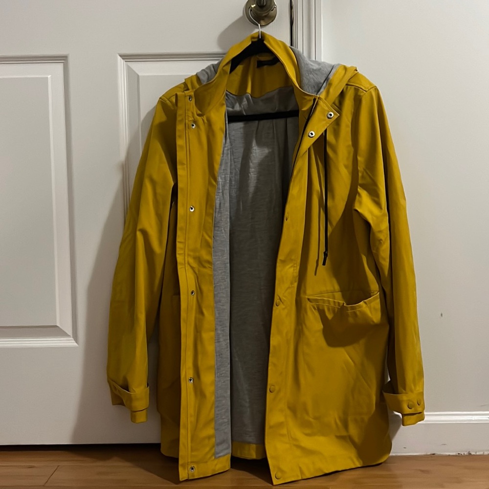 Fall coat/raincoat/trench coat
